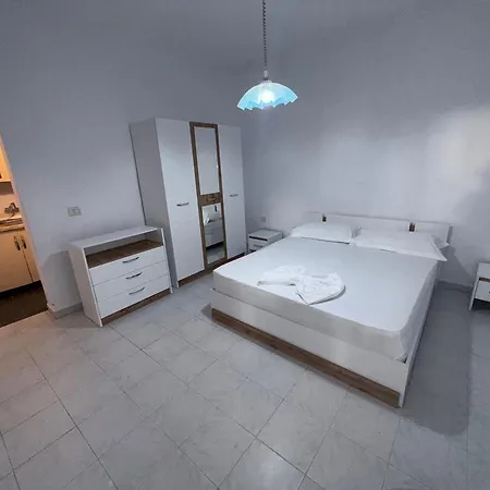 Studio-apartments, With Kitchen Gæstehus Golem (Tirana)