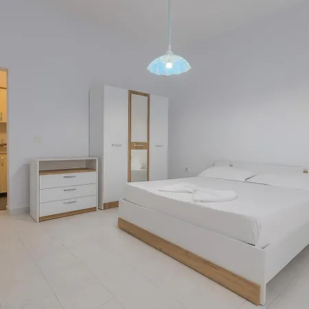Pensión Studio-apartments, With Kitchen